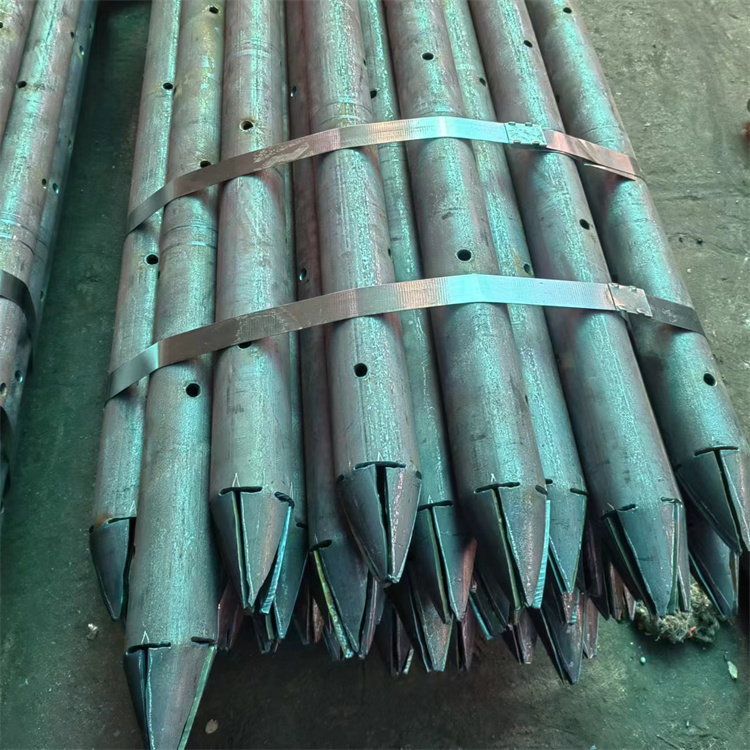 使用钢花管时要注意安全